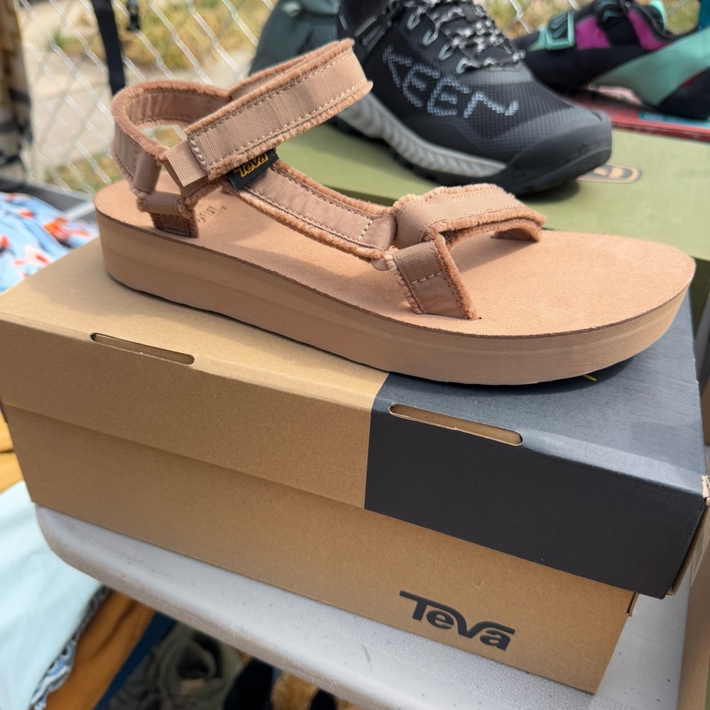 Teva Midform Universal Canvas Sandals